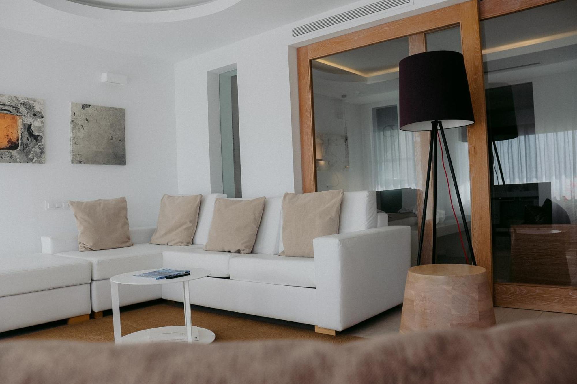 Hotel Cala Saona & Spa Bagian luar foto