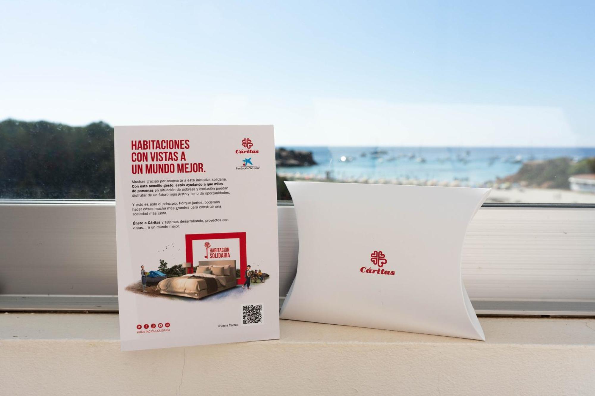 Hotel Cala Saona & Spa Bagian luar foto
