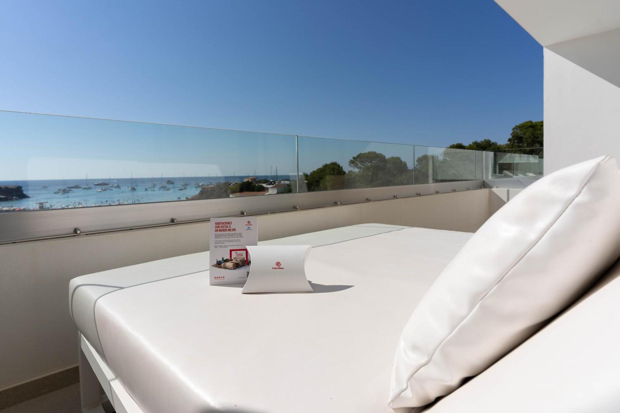 Hotel Cala Saona & Spa Bagian luar foto