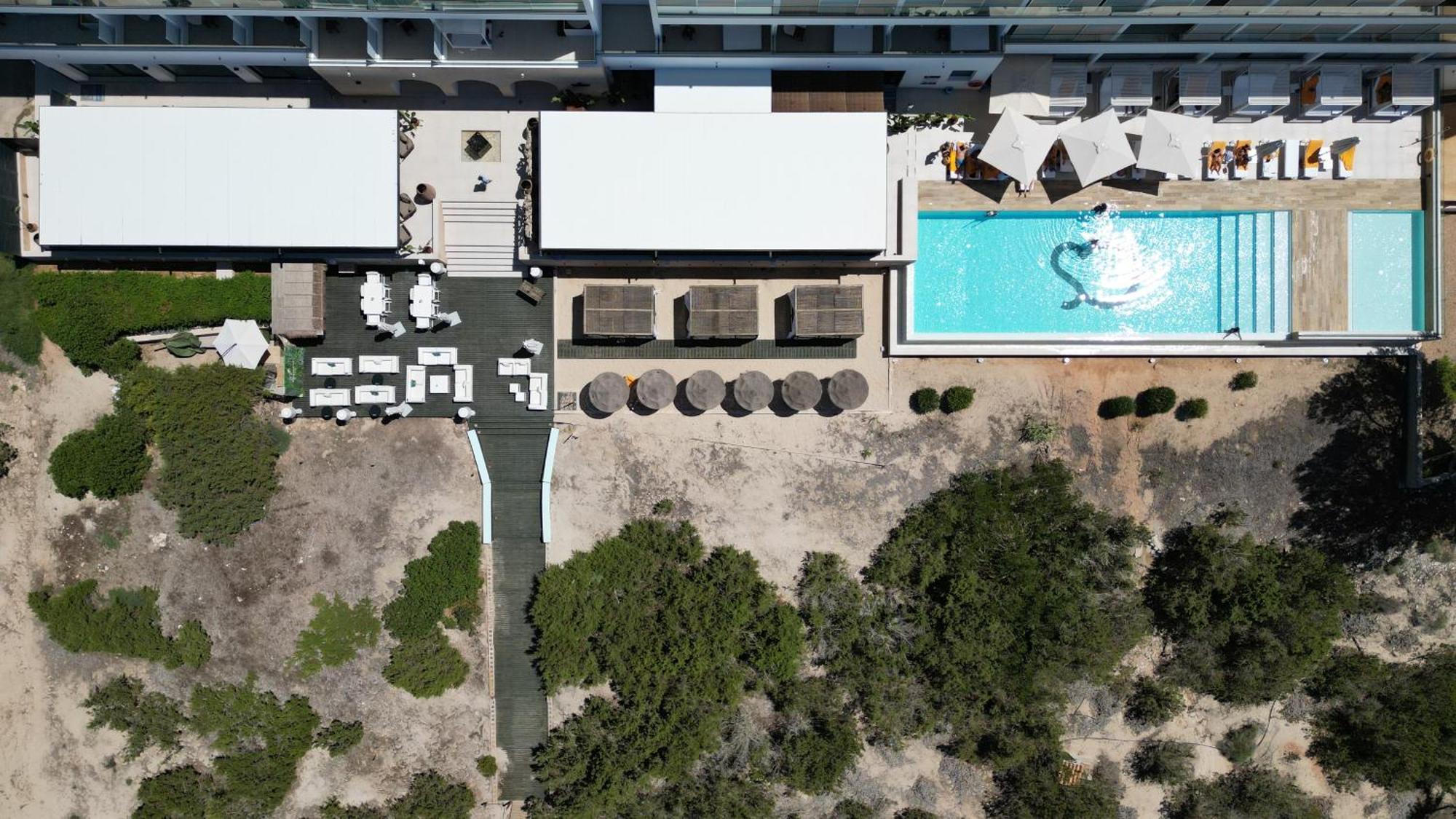 Hotel Cala Saona & Spa Bagian luar foto
