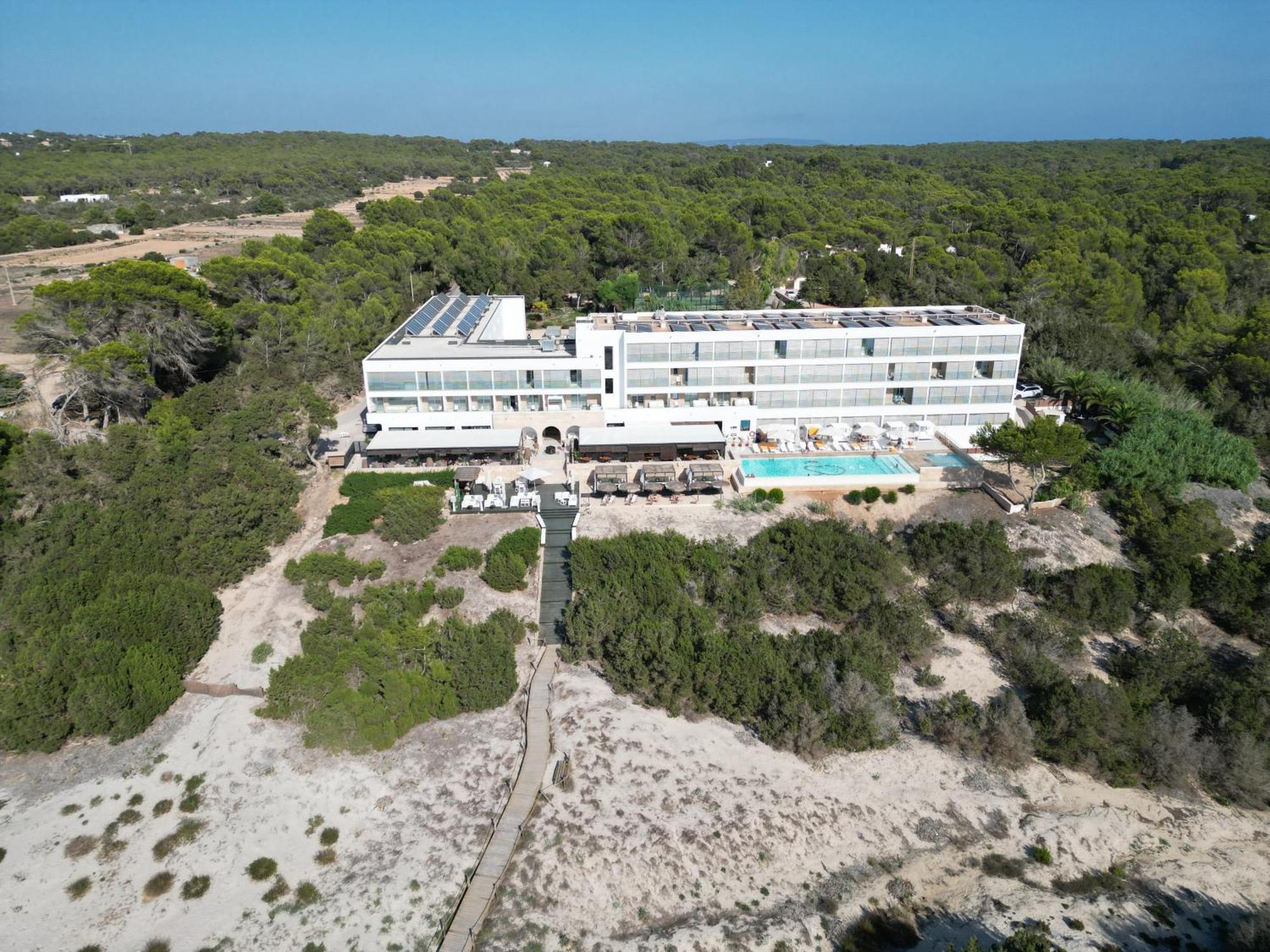 Hotel Cala Saona & Spa Bagian luar foto