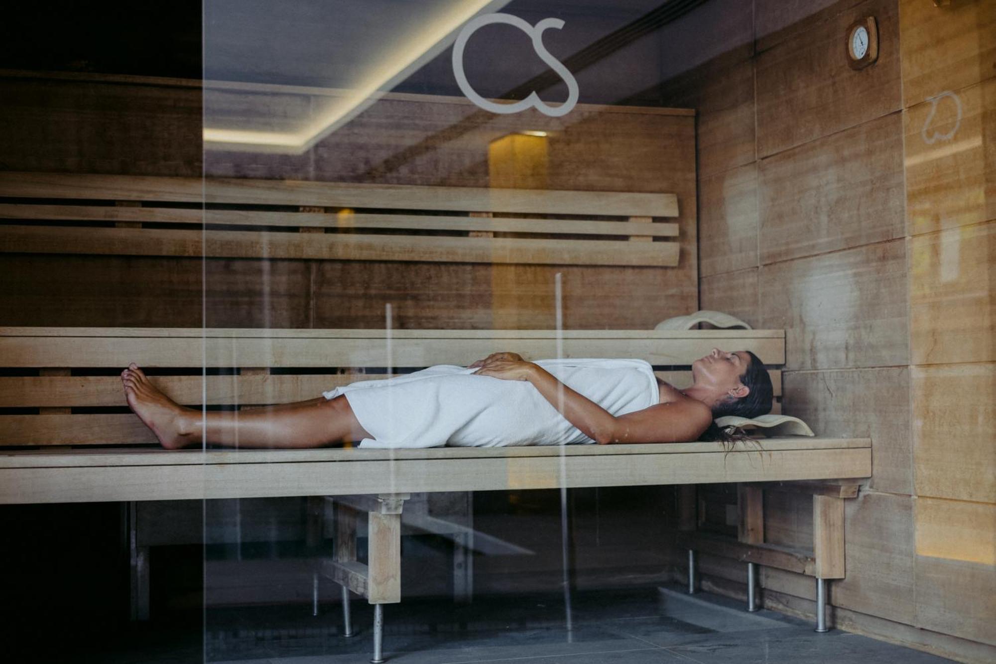 Hotel Cala Saona & Spa Bagian luar foto