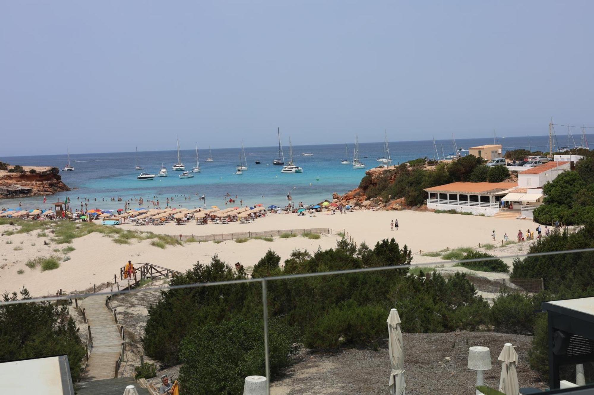Hotel Cala Saona & Spa Bagian luar foto