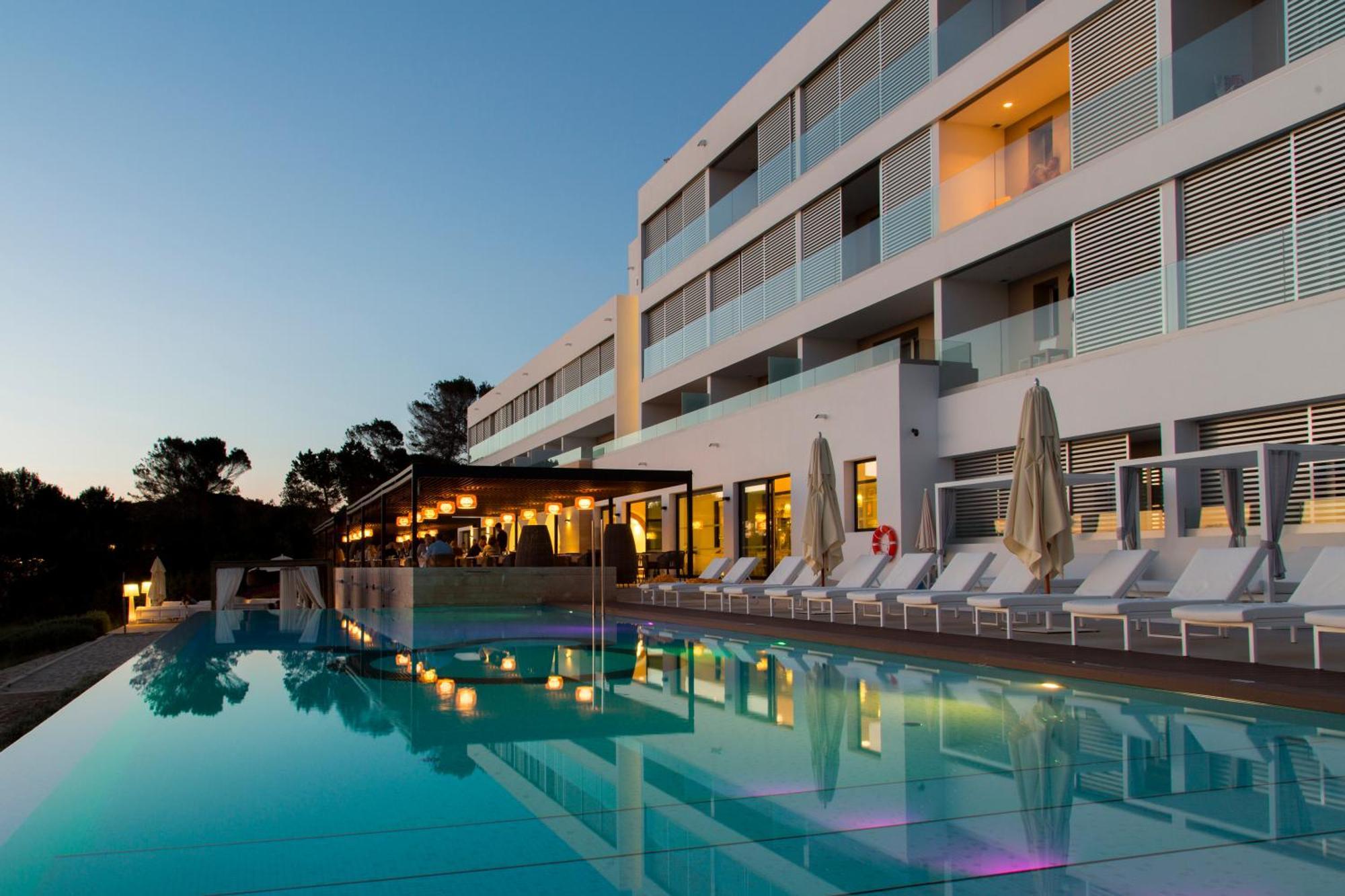 Hotel Cala Saona & Spa Bagian luar foto